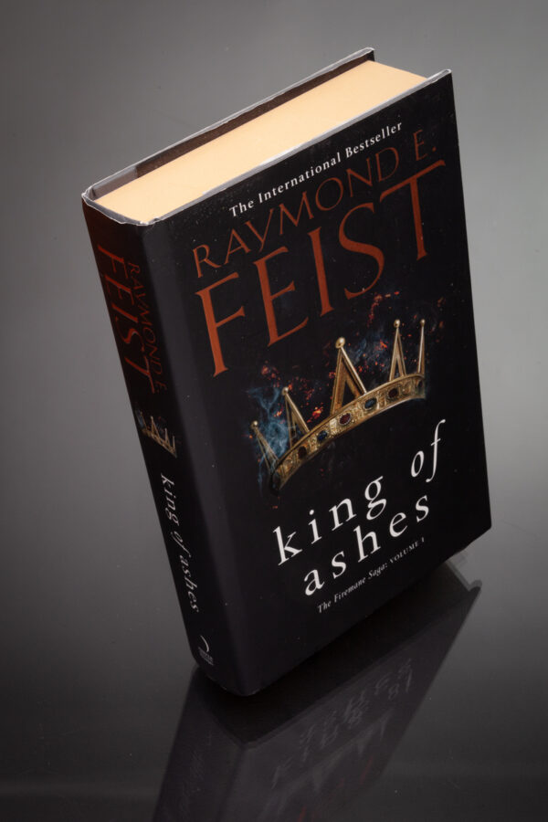 Raymond E. Feist - King Of Ashes