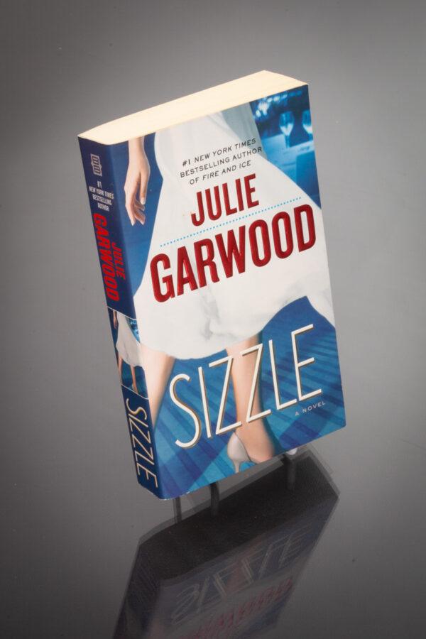 Julie Garwood - Sizzle