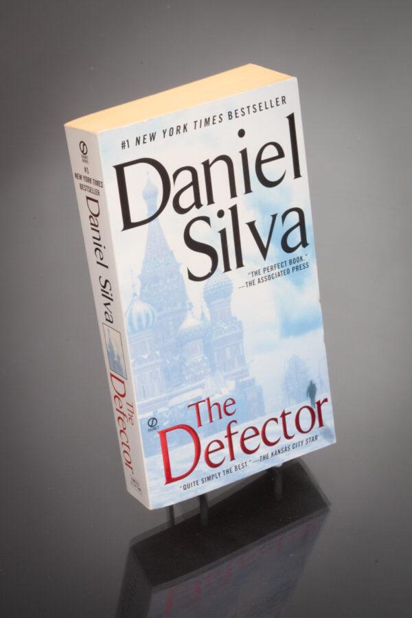 Daniel Silva - The Defector