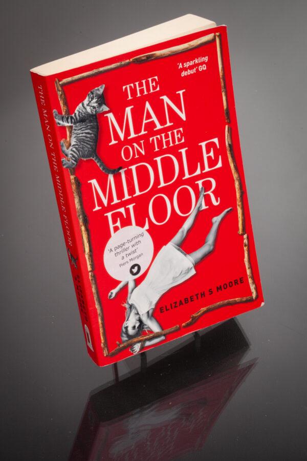 Elizabeth S Moore - The Man On The Middle Floor