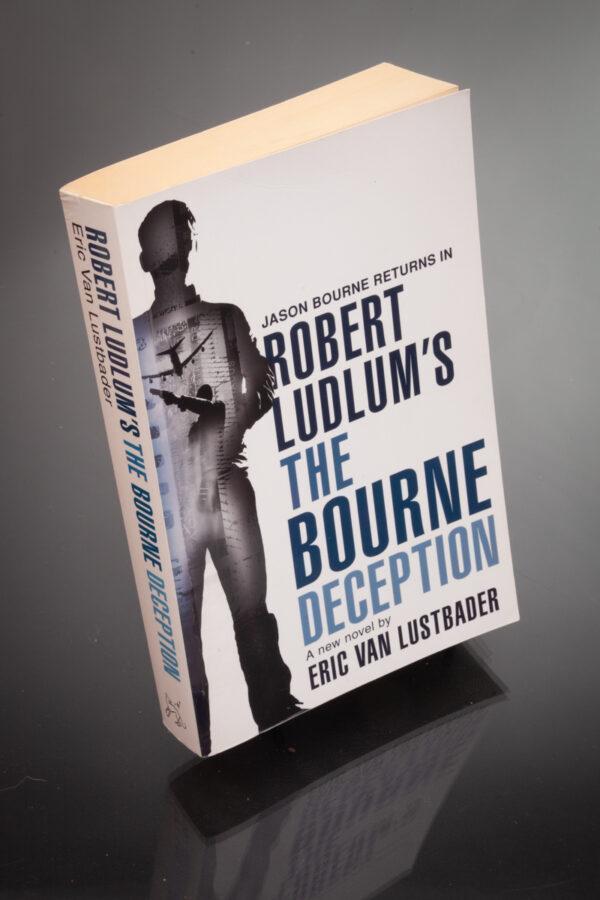 Eric Van Lustbader - Roberts Ludlum's The Bourne Deception