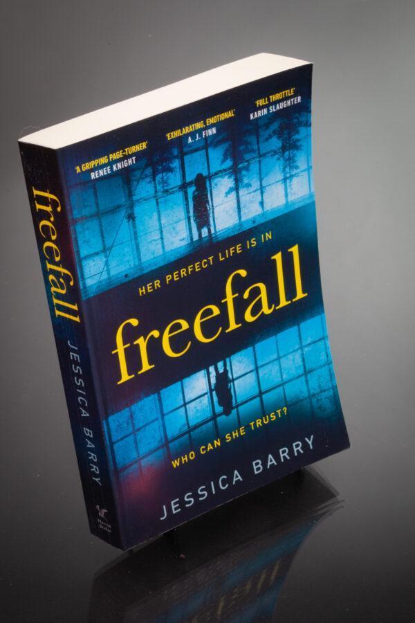 Jessica Barry - Freefall
