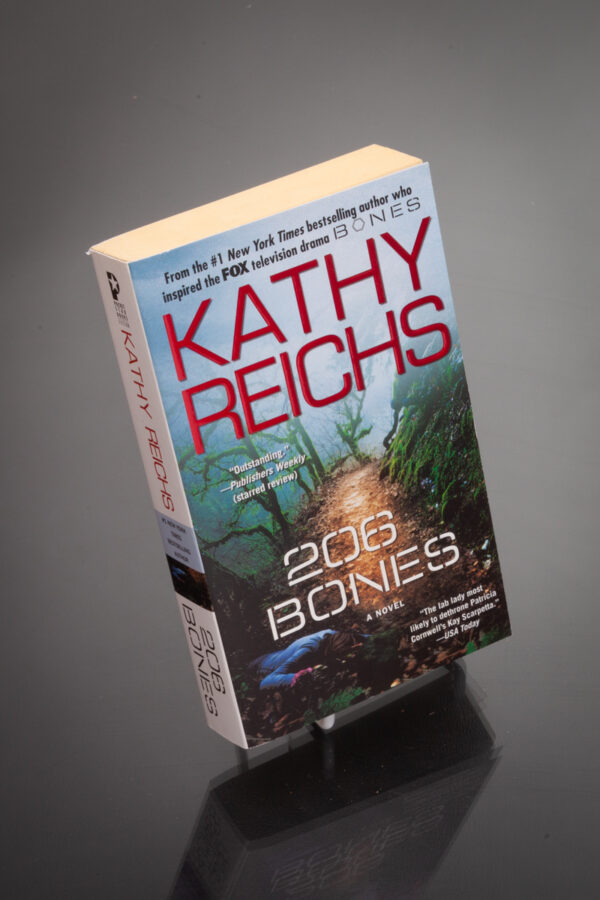 Kathy Reichs - 206 Bones