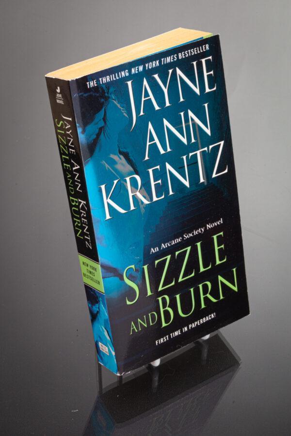 Jayne Ann Krentz - Sizzle And Burn