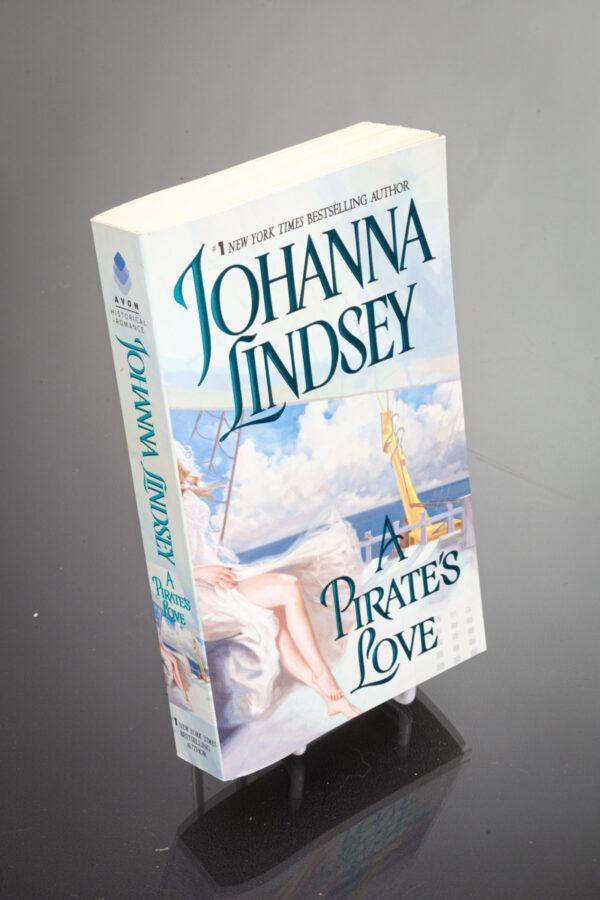 Johanna Lindsey - A Pirate's Love